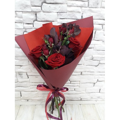 Купить на заказ Букет из 3 красных роз с доставкой в Байконуре