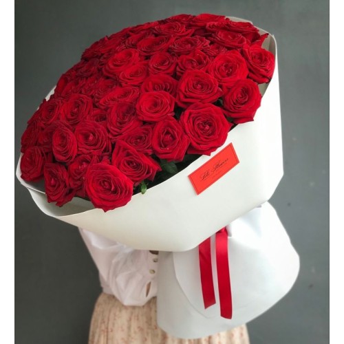 Купить на заказ Букет из 51 красной розы с доставкой в Байконуре