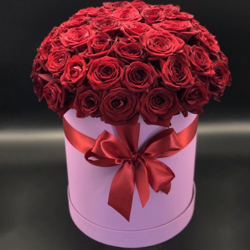 Купить на заказ 51 красная роза в коробке с доставкой в Байконуре