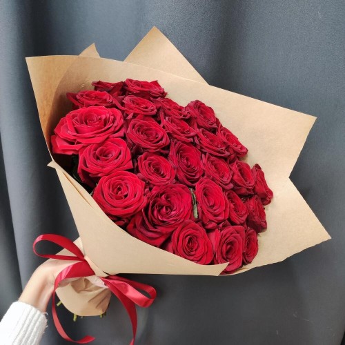 Купить на заказ Букет из 25 красных роз с доставкой в Байконуре