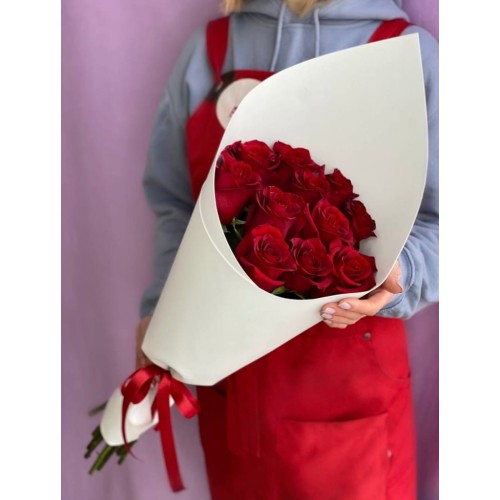 Купить на заказ 15 красных роз с доставкой в Байконуре